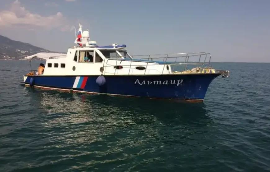 Катер Альтаир  Ялта