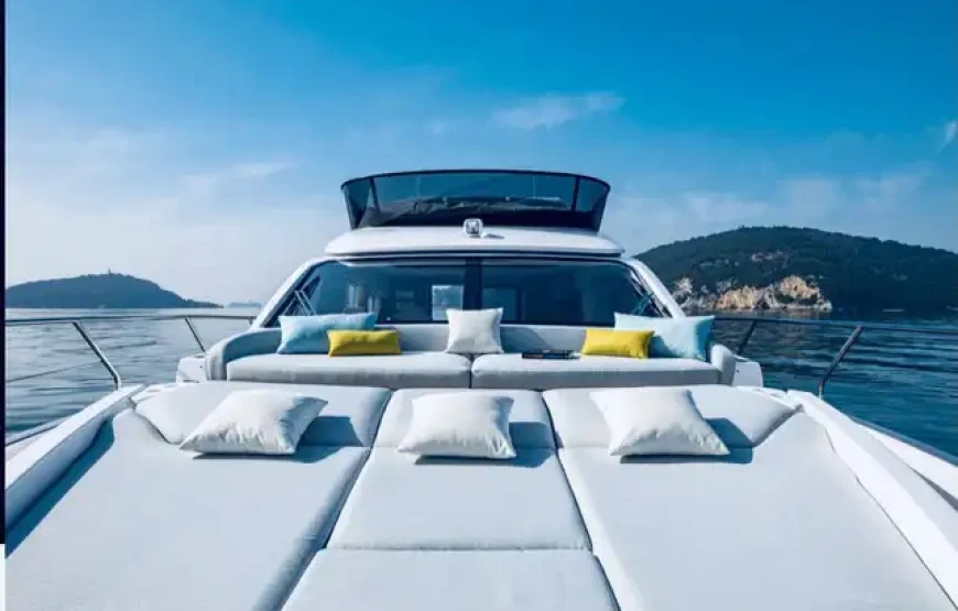 Моторная яхта «Азимут 58