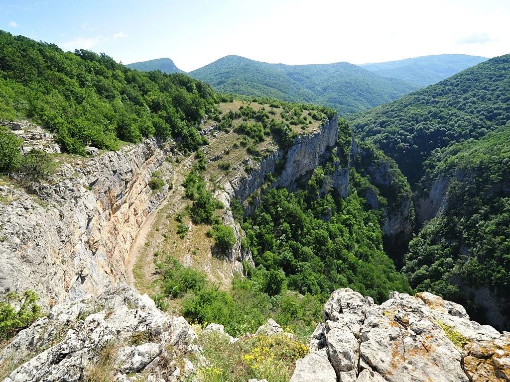 КУЛУАРАМИ ПОЛУОСТРОВА ДЖИП-ТУР из Ялты