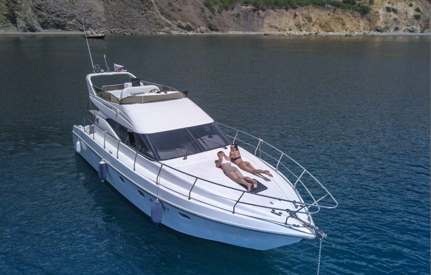 Аренда яхты Azimut 40 в Балаклаве