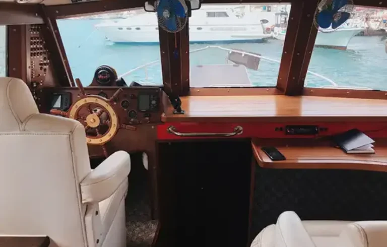 🚤 БАЛАКЛАВА С МОРЯ: ТЫ УВИДИШЬ ТО, КУДА НЕ ПУСКАЮТ АВТОБУСЫ.