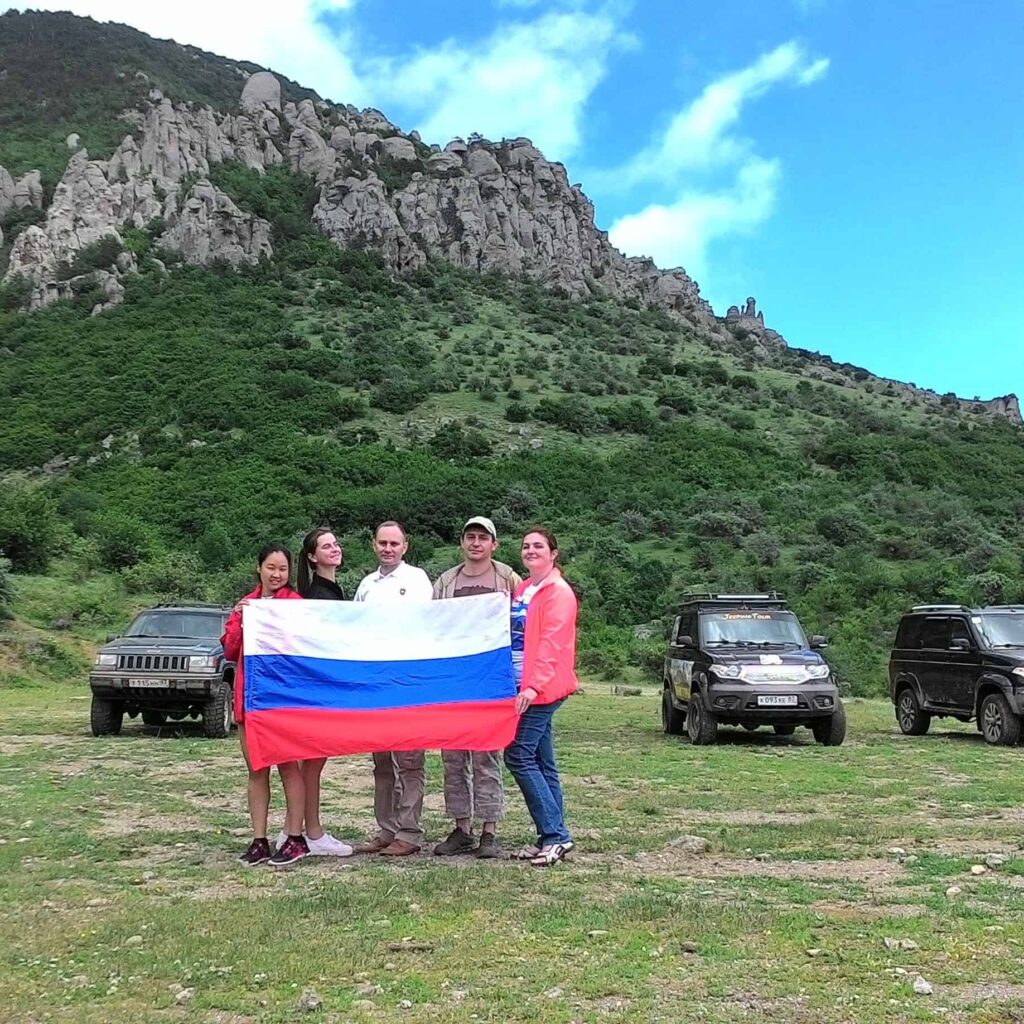 Экскурсия на джипах “По следам кавказской пленницы” из Алушты